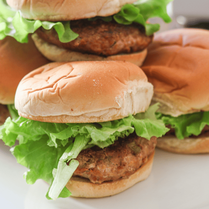 chipotle scallion turkey burgers